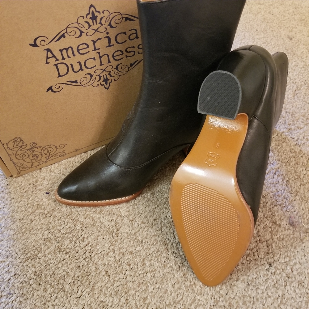 NWT Vintage-style designer hightop victorian boots - Picture 3 of 5